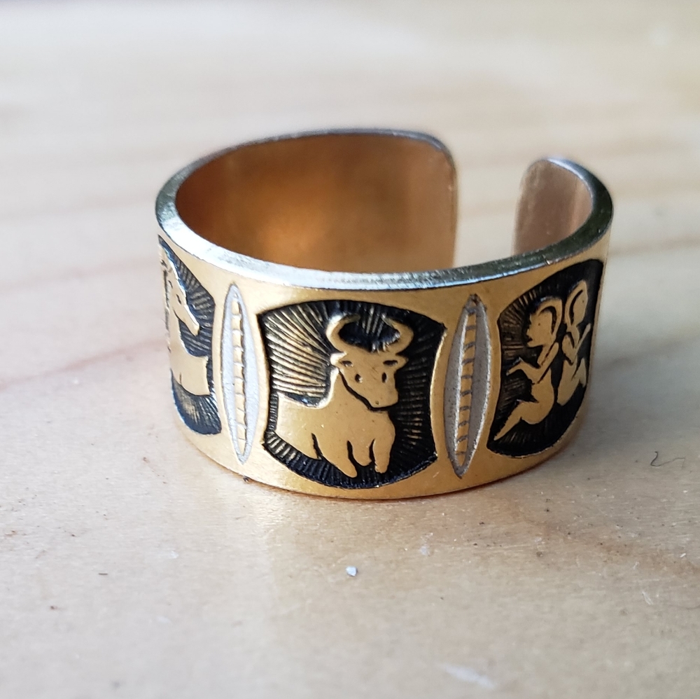 Unique Vintage Toledo Spanish Zodiac Damascene Ring
